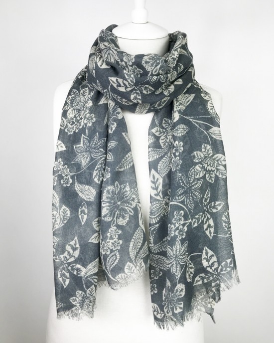 Garden Grey merino scarf